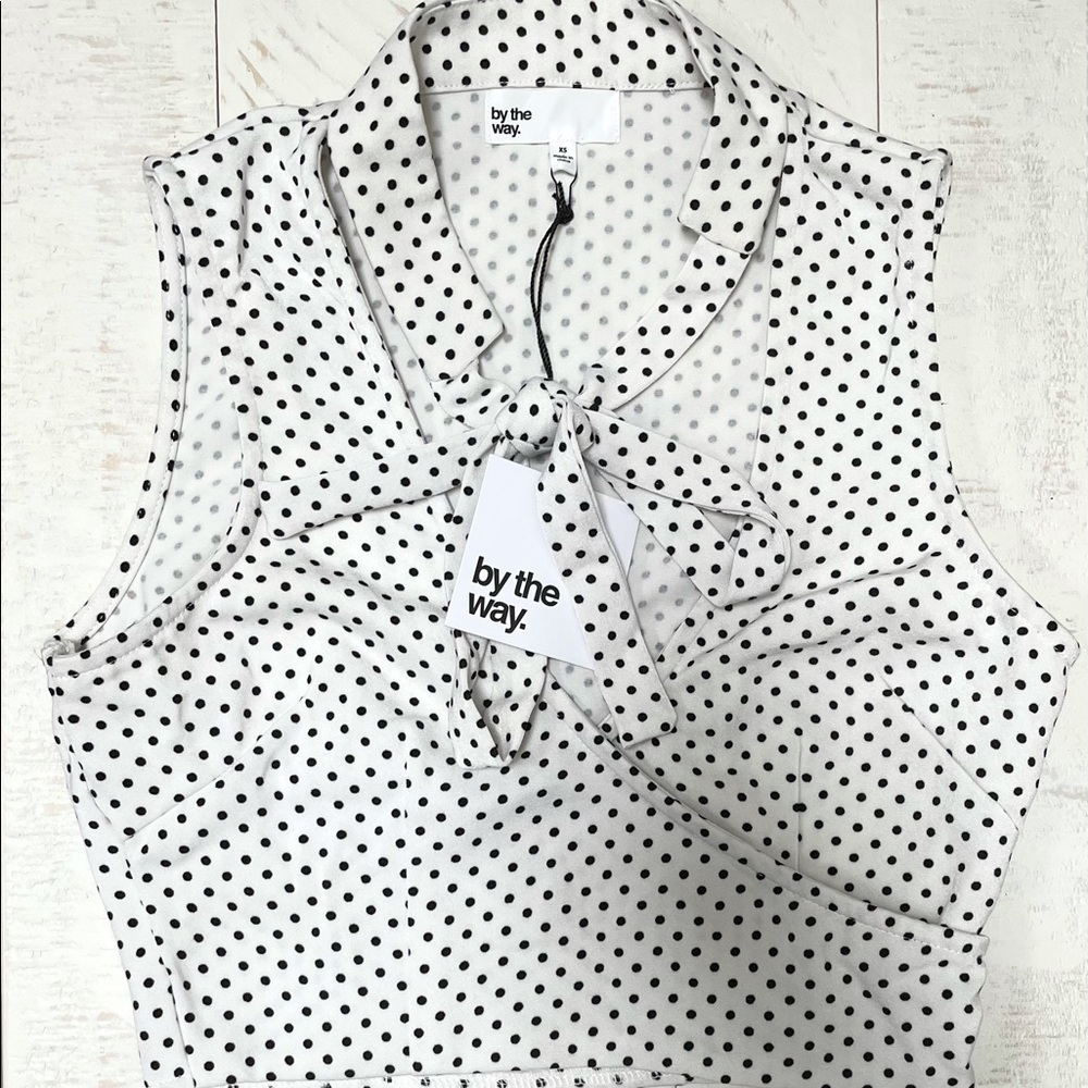 by the way. Cropped Blouse
